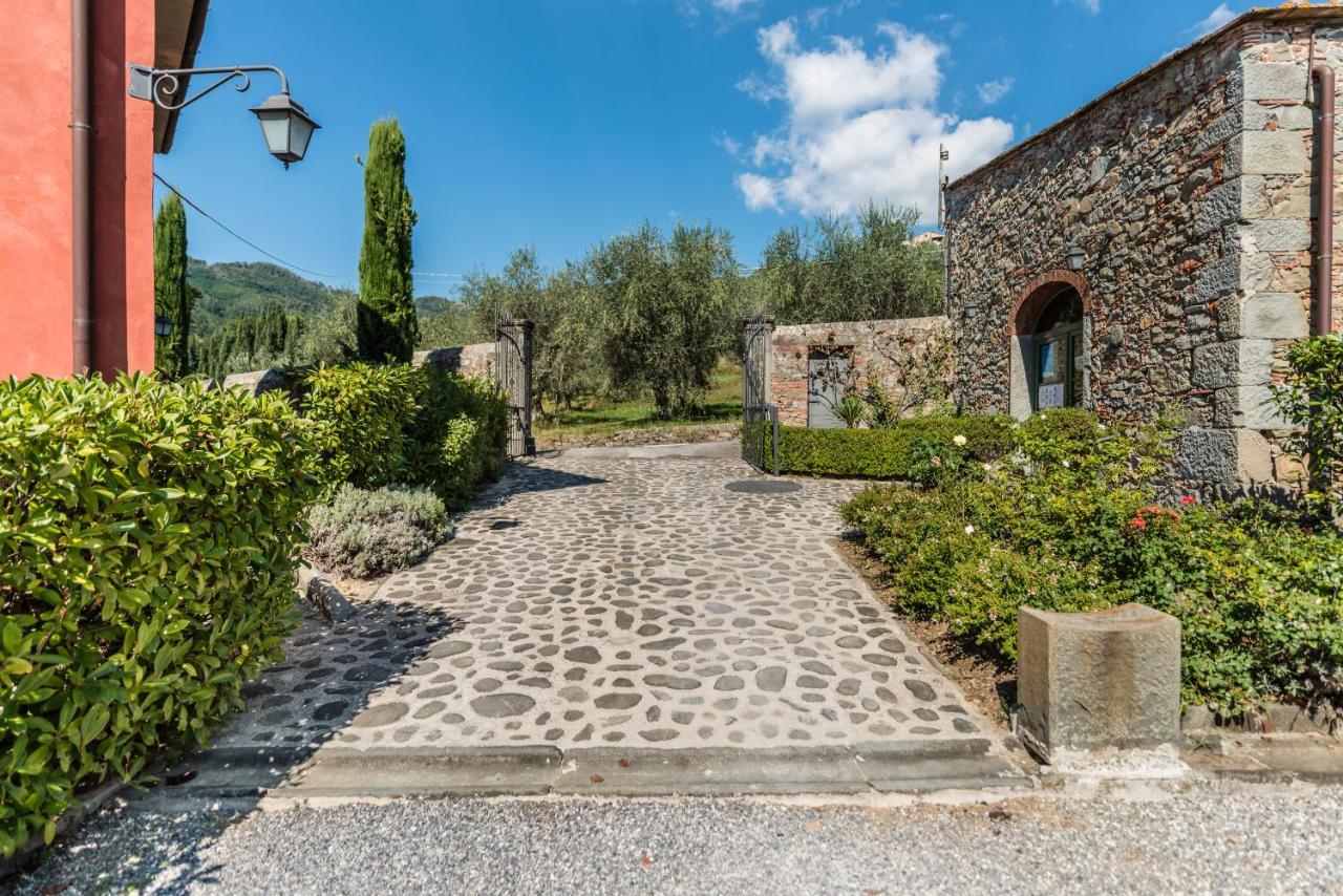 Tenuta Guinigi Antico Borgo Di Matraia - Exclusive Holidays Apartments & Pool ลุคคา ภายนอก รูปภาพ