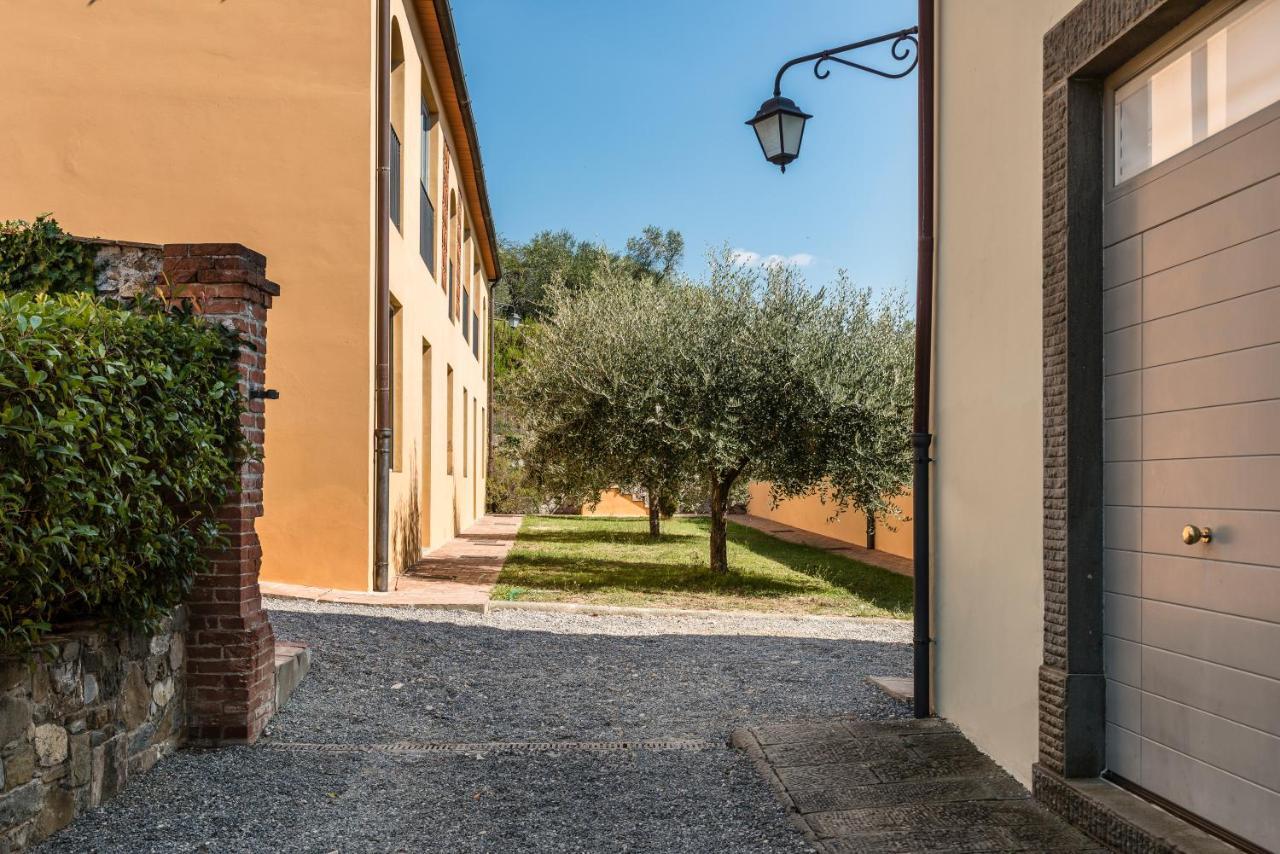 Tenuta Guinigi Antico Borgo Di Matraia - Exclusive Holidays Apartments & Pool ลุคคา ภายนอก รูปภาพ