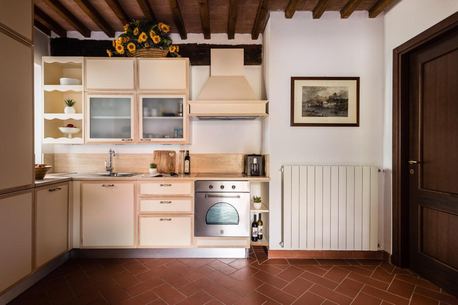 Tenuta Guinigi Antico Borgo Di Matraia - Exclusive Holidays Apartments & Pool ลุคคา ภายนอก รูปภาพ
